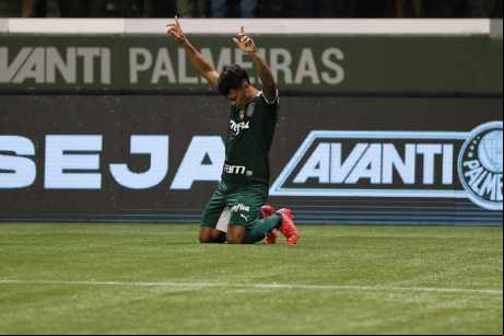100 gols do Palmeiras na temporada: veja os rivais que estão mais próximos desta marca